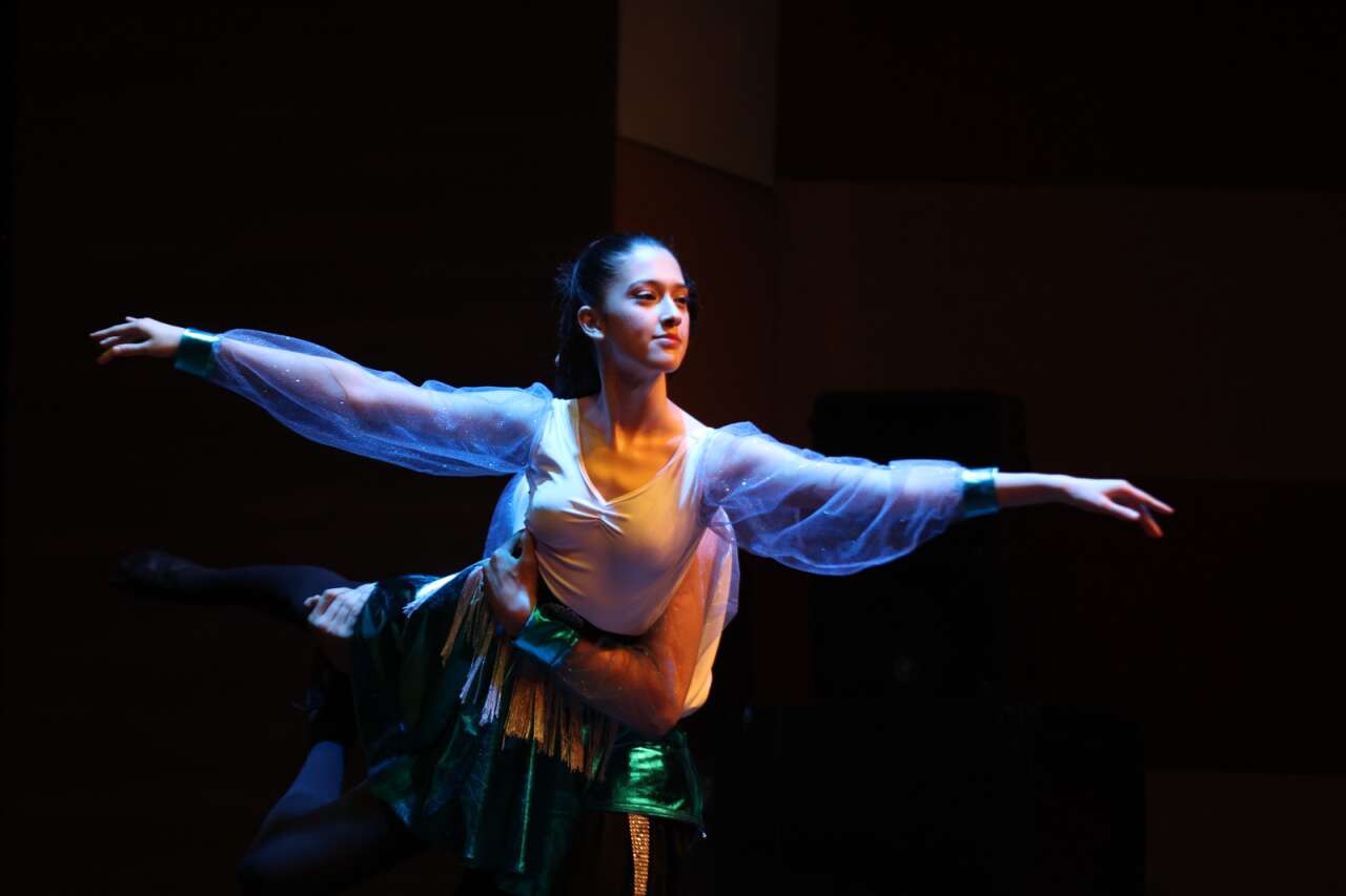Muğla’da Sanat ve Dansın Büyüleyen Gecesi: Anadolu Senfonisi Ayakta Alkışlandı 8